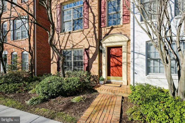 $725,000 | 313 Potter Lane, Rockville, MD 20850