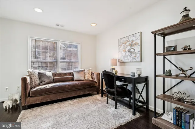 $725,000 | 313 Potter Lane, Rockville, MD 20850