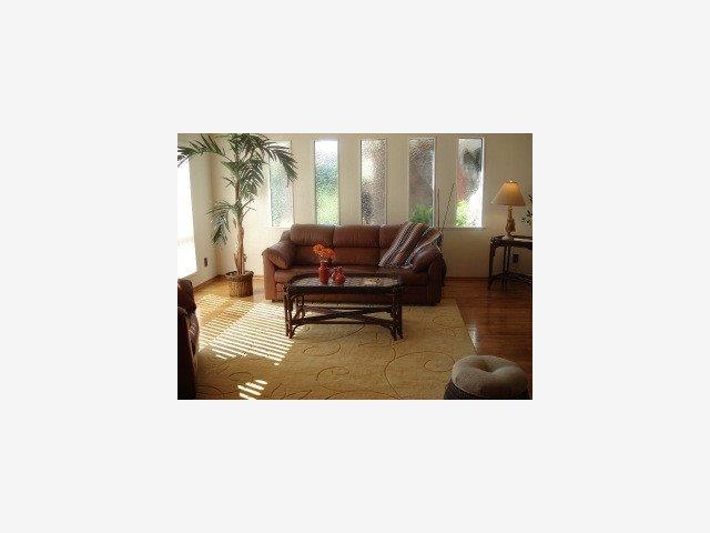 10151 Hillcrest Road Cupertino, CA 95014 - Photo 3 of 9 Gallery Image 3