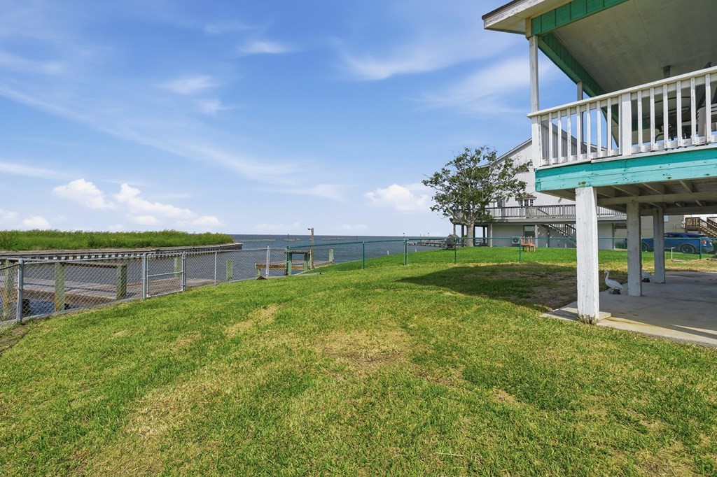 554 Copano Cove Road Rockport, TX 78382 - Photo 10 of 40