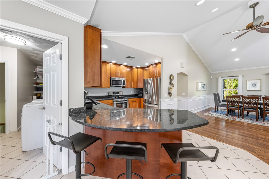 9 Ridge Road Smithfield, RI 02917 - Photo 7 of 30