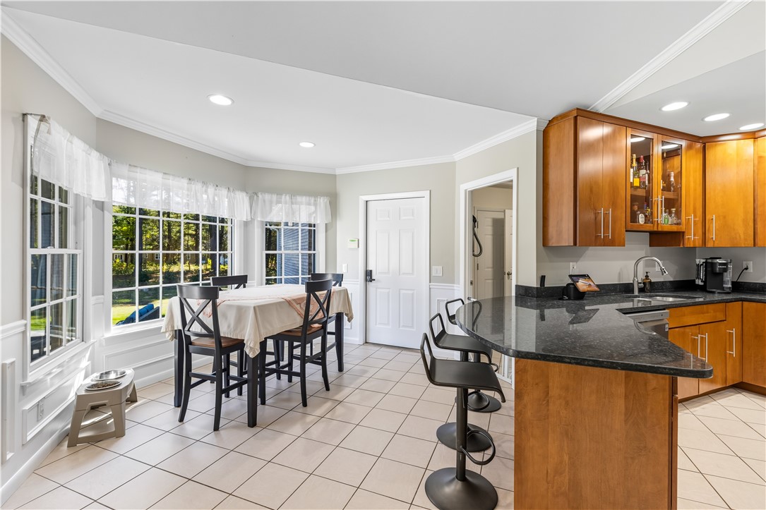 9 Ridge Road Smithfield, RI 02917 - Photo 8 of 30