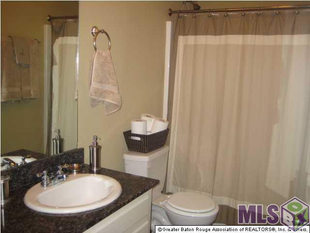 9170 Pecan Tree Drive Baton Rouge, LA 70810 - Photo 3 of 10