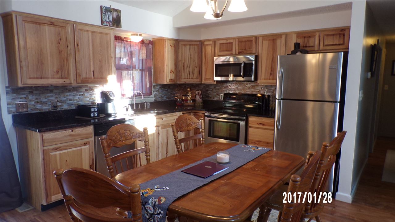 154 Oak Hill Road Weare, NH 03281 - Photo 5 of 30
