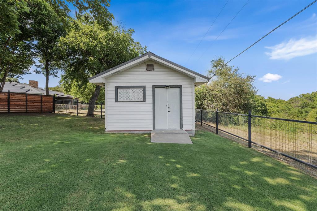 1613 South Cliff Street Decatur, TX 76234 - Photo 33 of 40