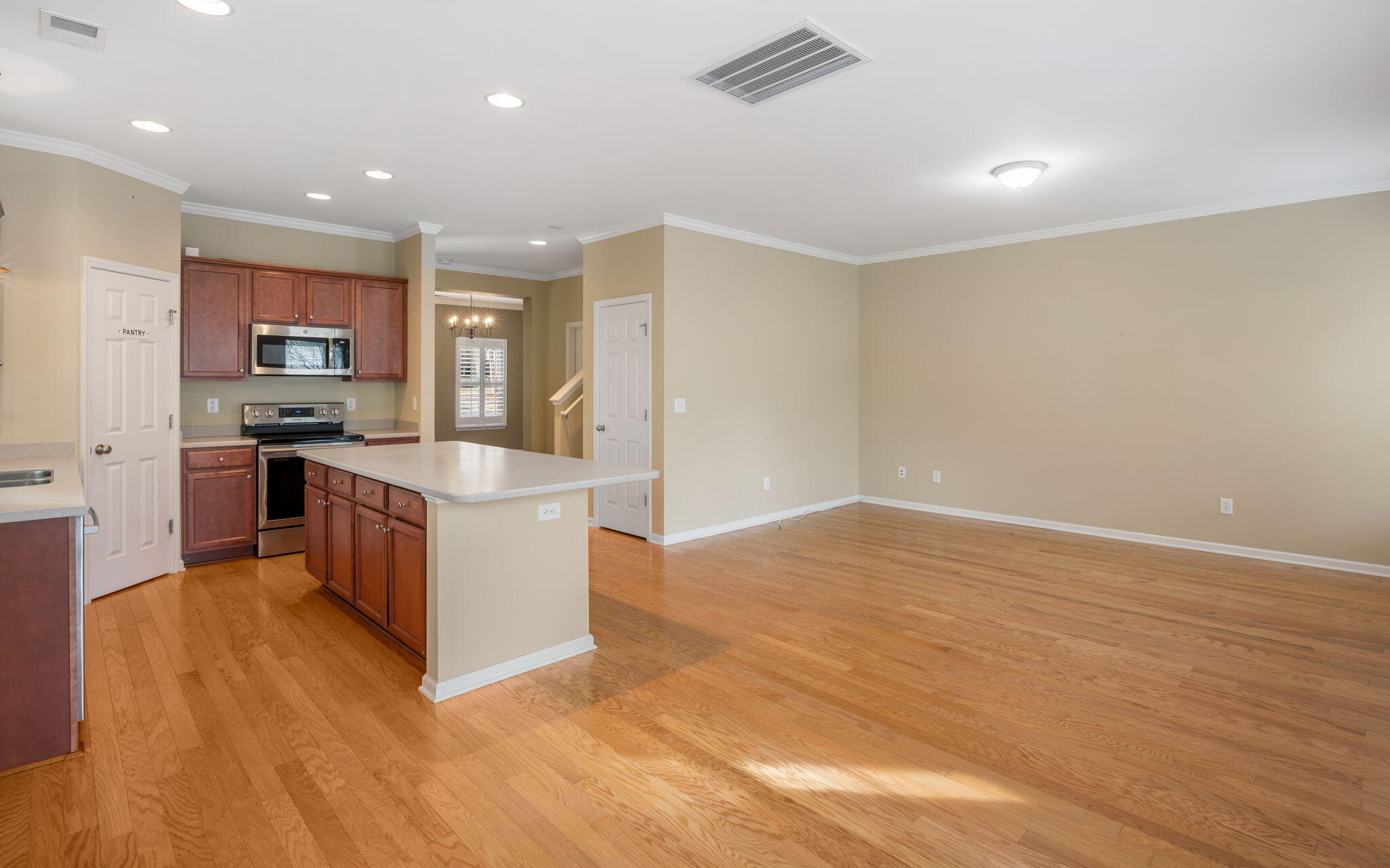 129 Musket Loop Summerville, SC 29483 - Photo 5 of 22 Kitchen/Family Room