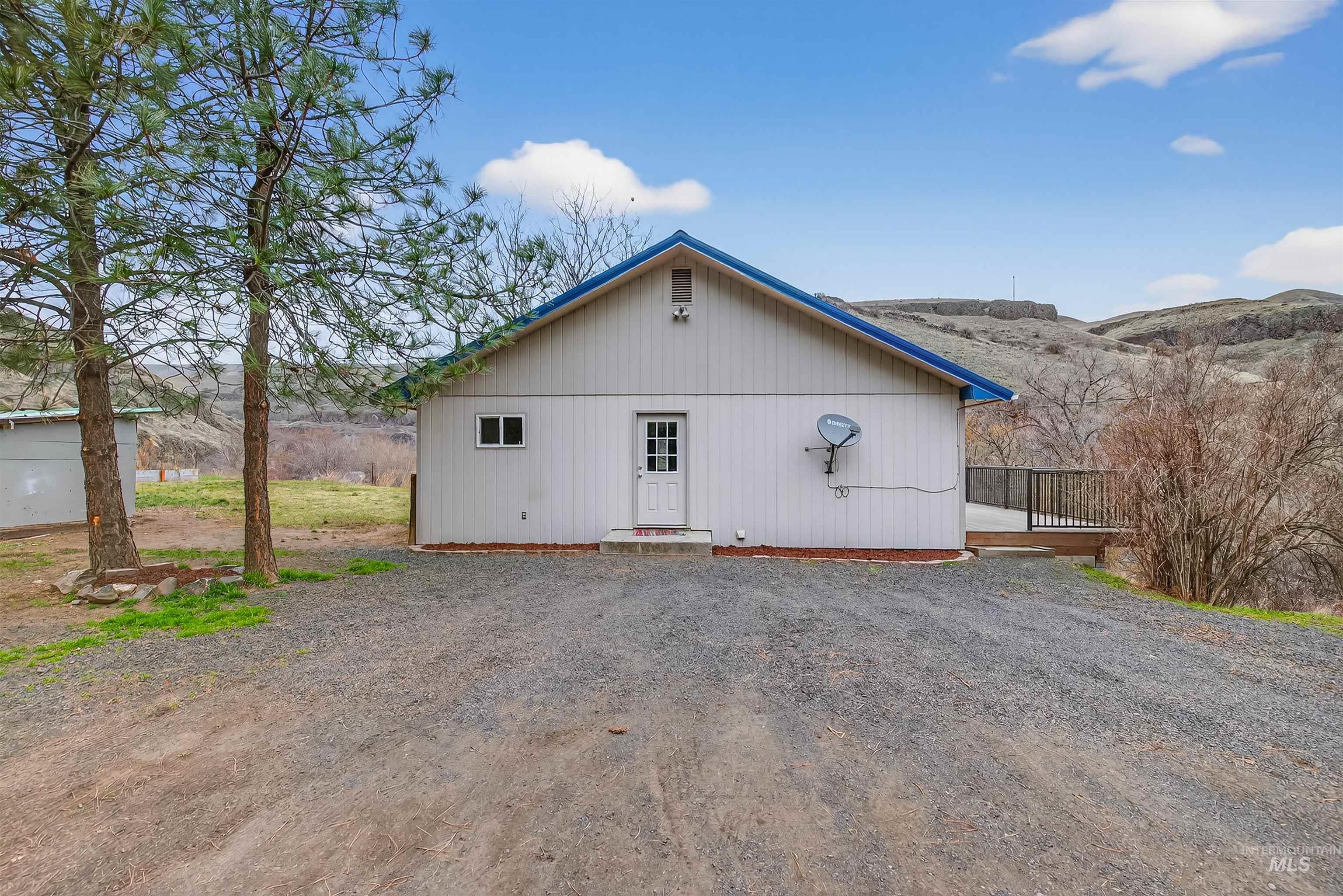8049 Asotin Creek Road Asotin, WA 99402 - Photo 3 of 40