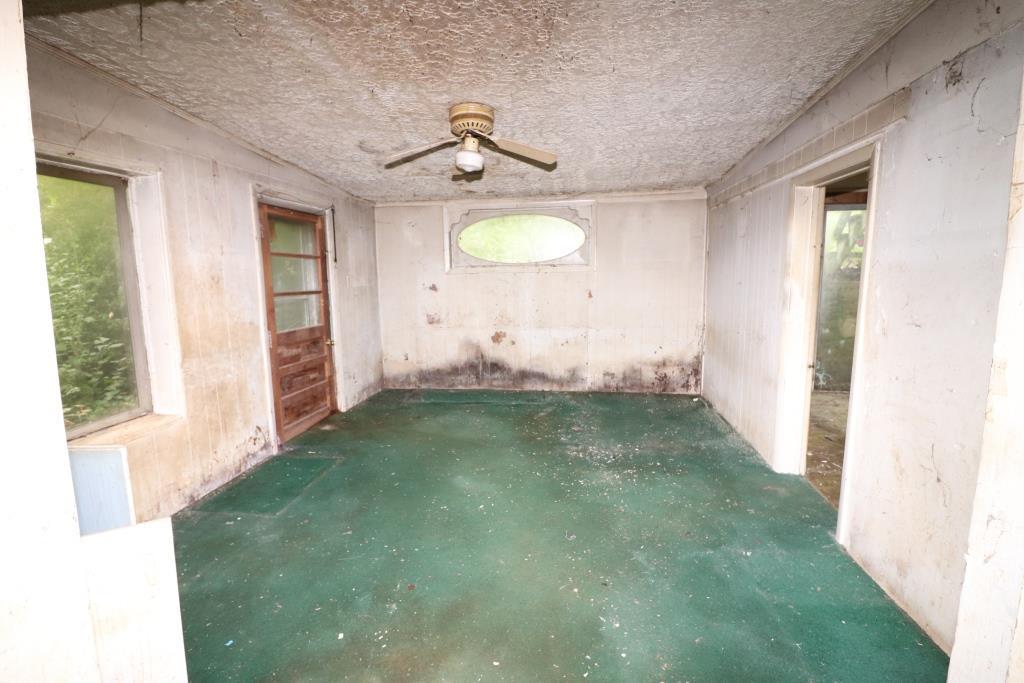 4428 Keefer Road Roanoke, VA 24018 - Photo 17 of 21 a view of a interior of the house