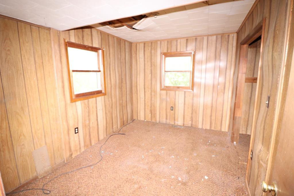 4428 Keefer Road Roanoke, VA 24018 - Photo 20 of 21 a view of an empty room with a window
