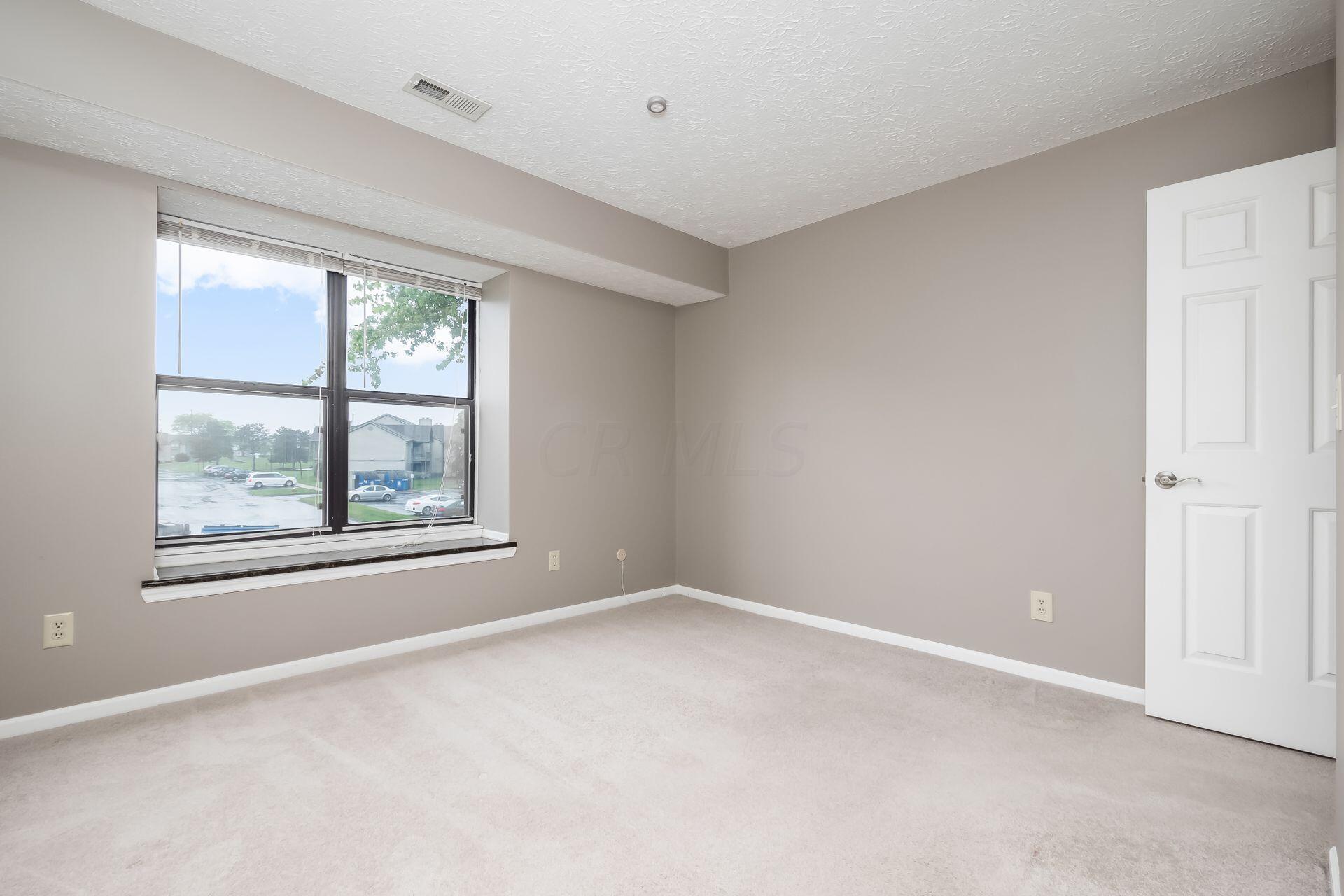 5300 Darlington Road, Unit D Columbus, OH 43220 - Photo 16 of 26