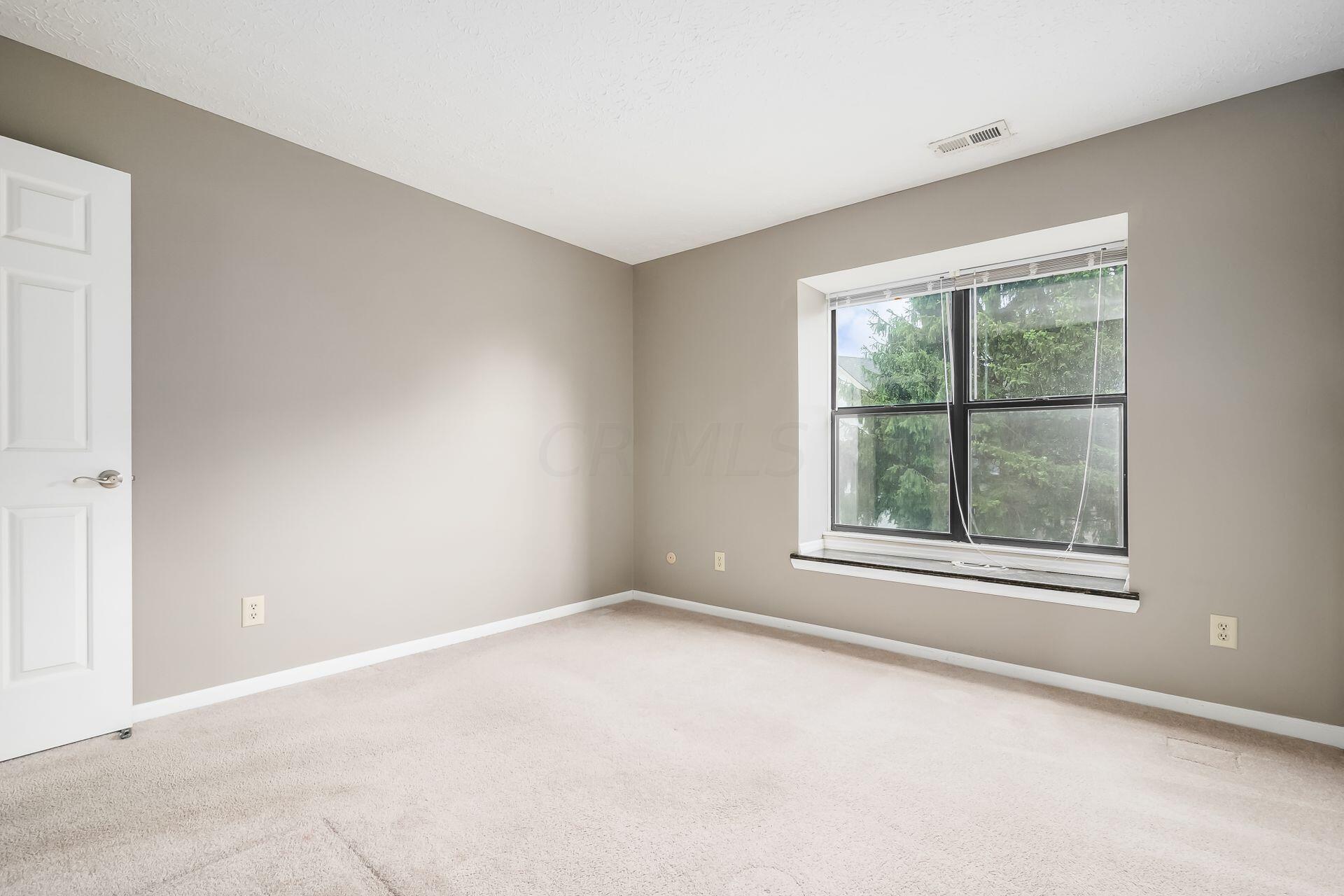 5300 Darlington Road, Unit D Columbus, OH 43220 - Photo 19 of 26