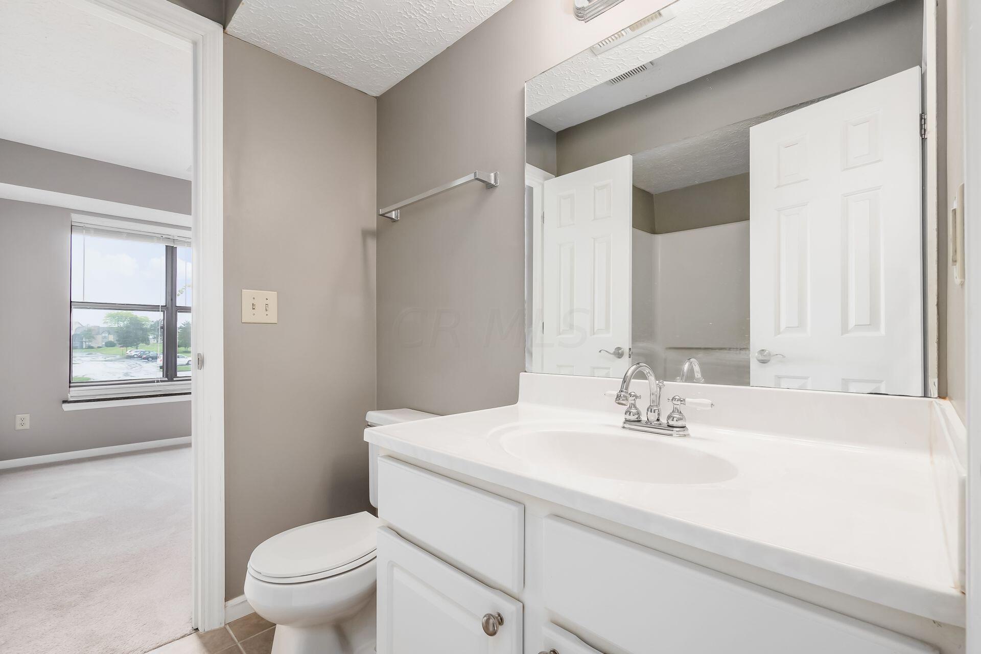 5300 Darlington Road, Unit D Columbus, OH 43220 - Photo 20 of 26