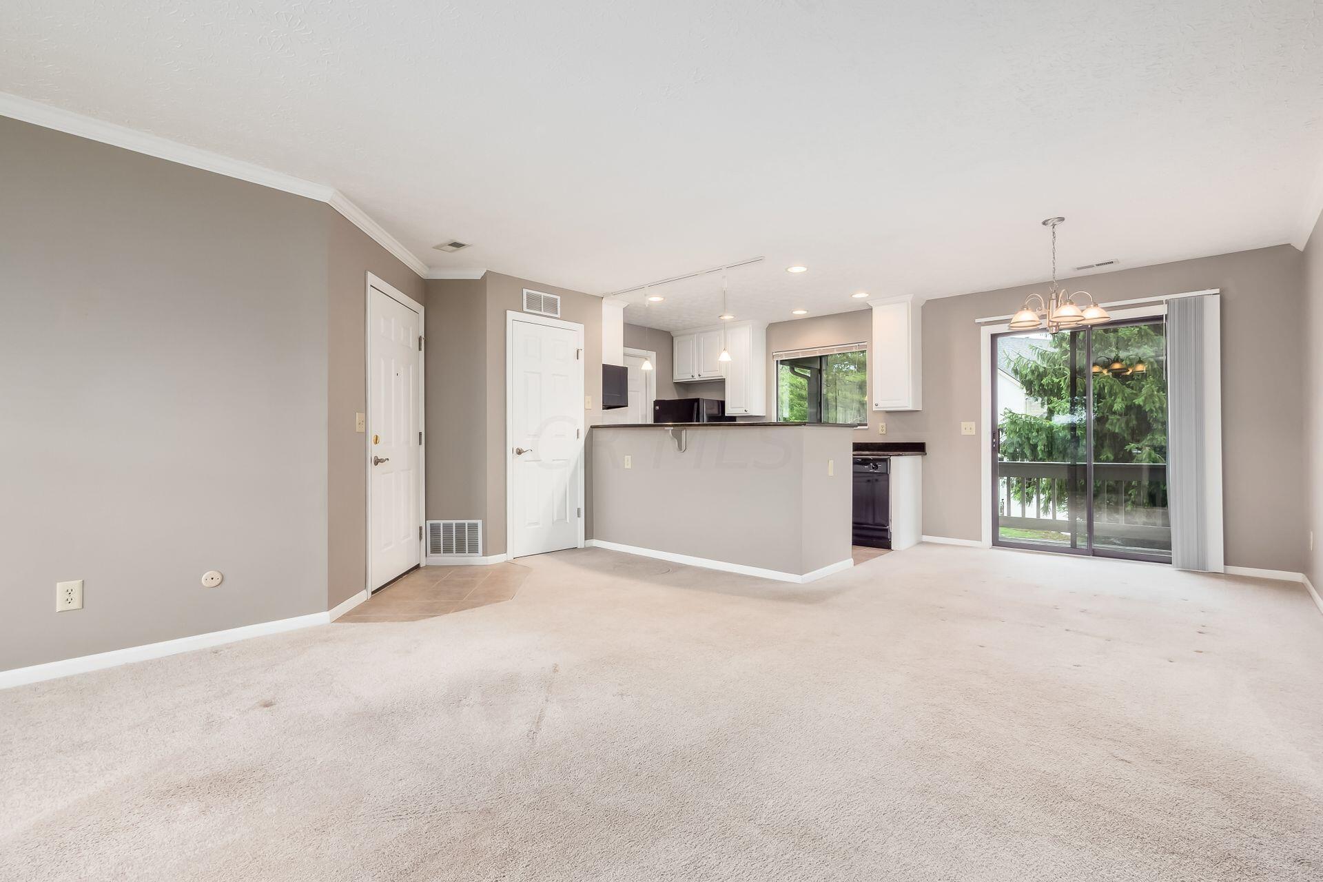 5300 Darlington Road, Unit D Columbus, OH 43220 - Photo 3 of 26