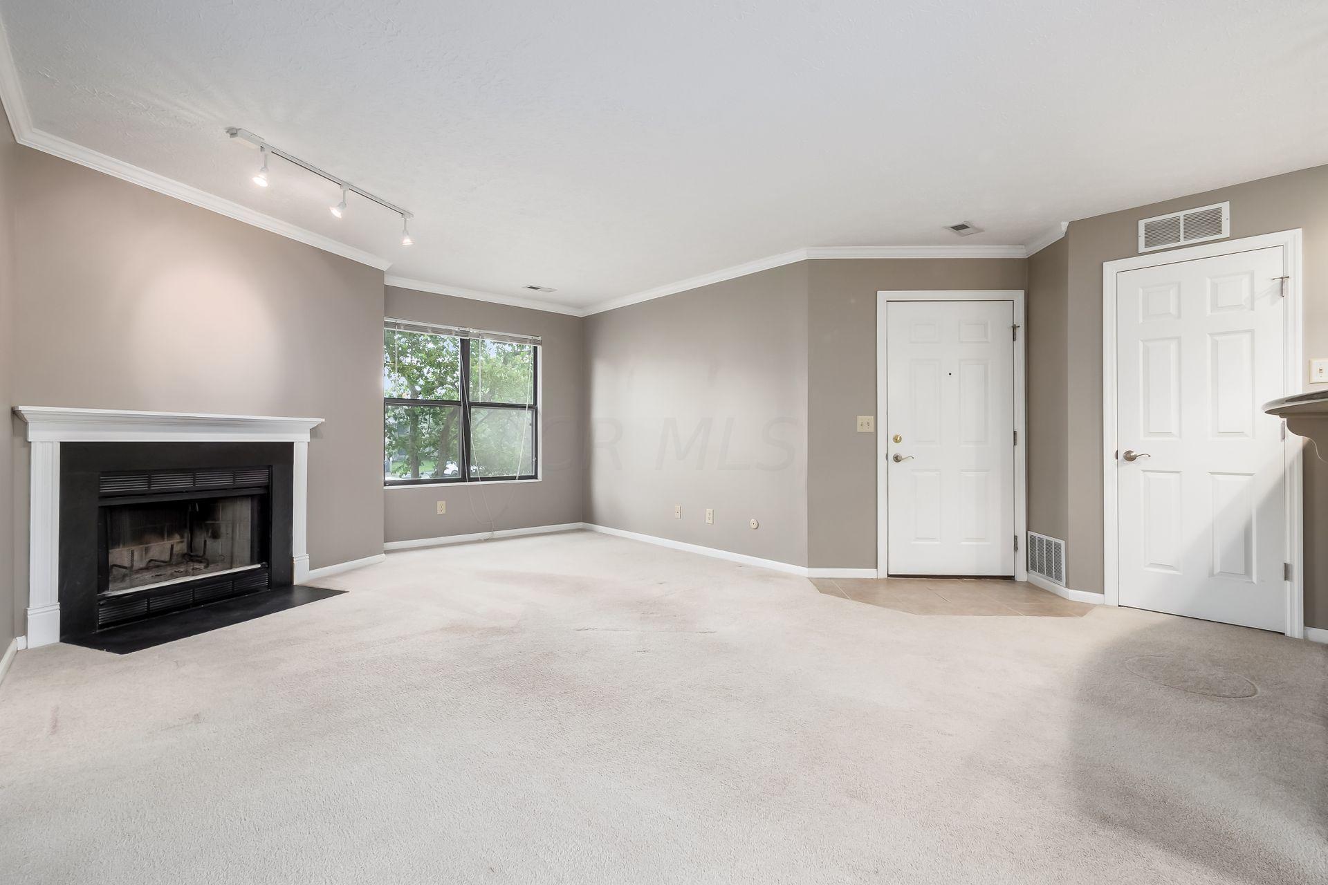 5300 Darlington Road, Unit D Columbus, OH 43220 - Photo 4 of 26