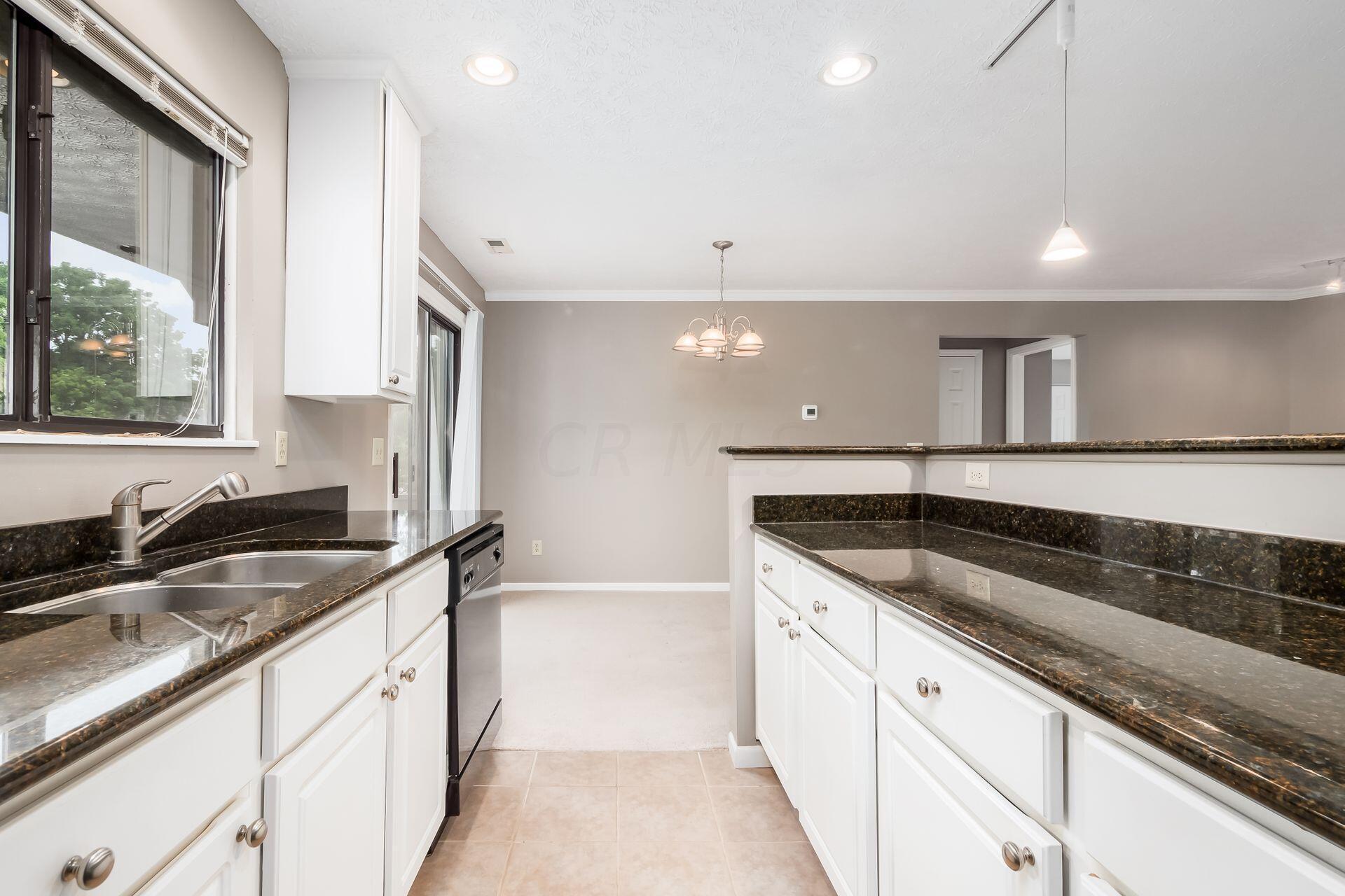 5300 Darlington Road, Unit D Columbus, OH 43220 - Photo 9 of 26