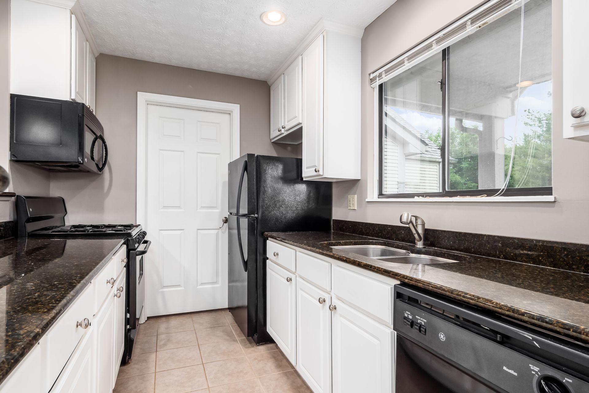 5300 Darlington Road, Unit D Columbus, OH 43220 - Photo 10 of 26