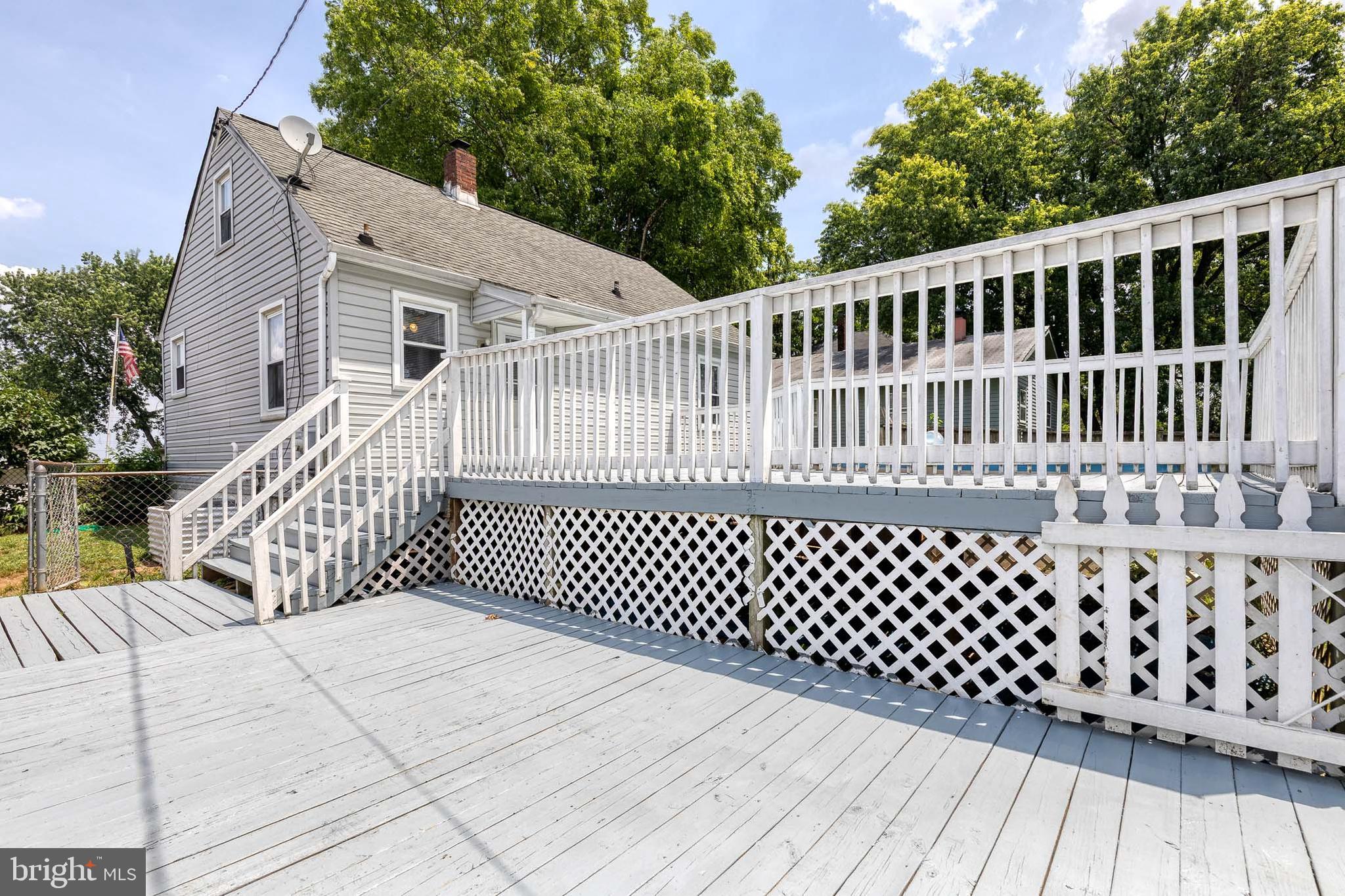 113 West Hilltop Road Baltimore, MD 21225 - Photo 32 of 45