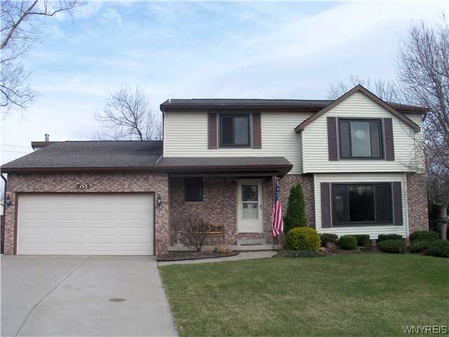 153 Royal Coach Road West Seneca, NY 14224 - Photo 1 of 1 Exterior Front