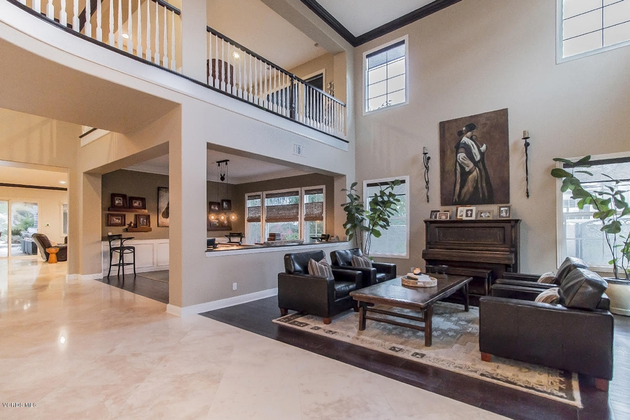 12006 Nelson Road Moorpark, CA 93021 - Photo 7 of 89 16Entry_Living