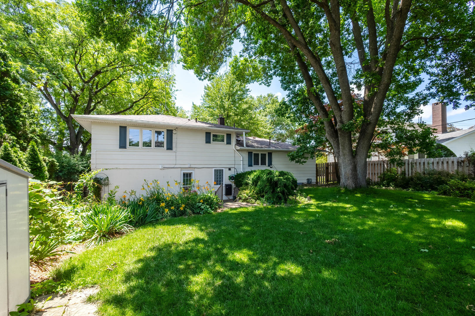 4213 35th Avenue Moline, IL 61265 - Photo 33 of 37