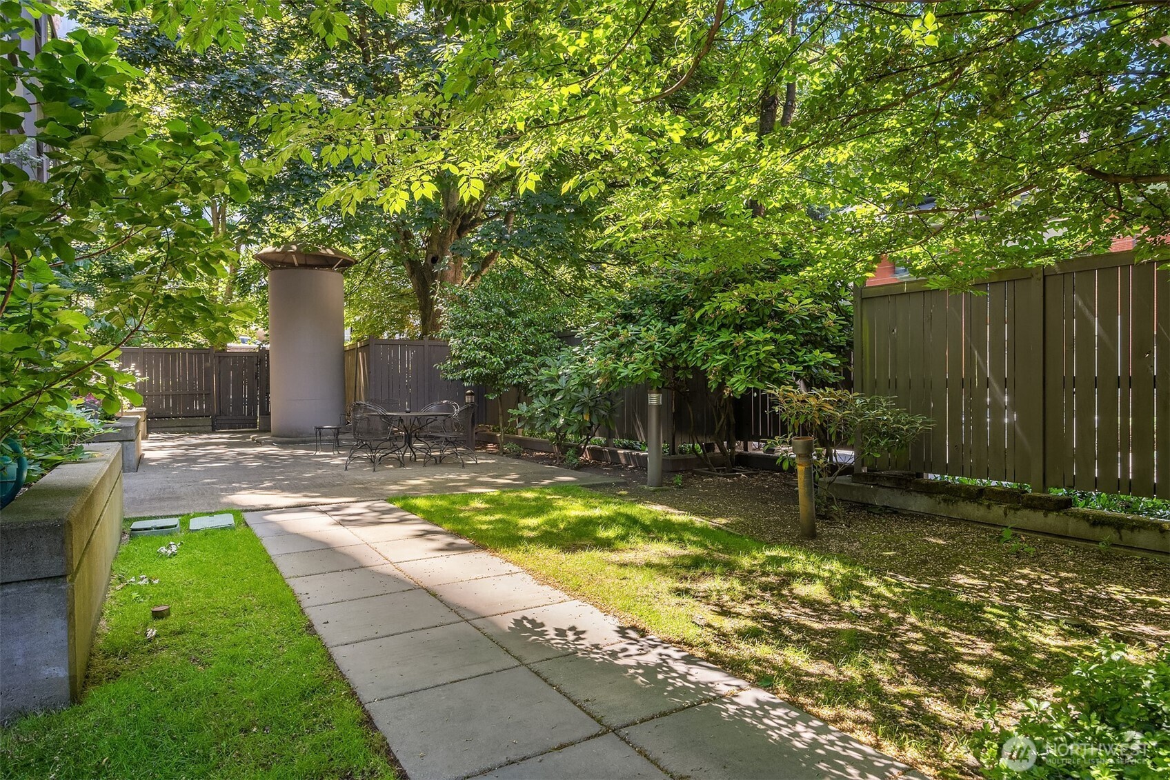 1120 Spring Street, Unit 602 Seattle, WA 98104 - Photo 29 of 38