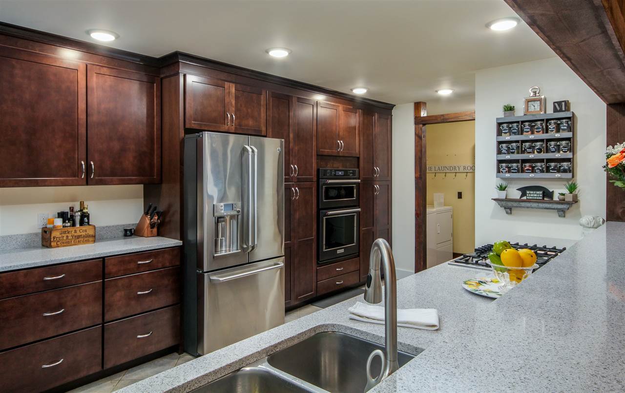675 Galvin Hill Road Colchester, VT 05468 - Photo 4 of 40 Gallery Image 4
