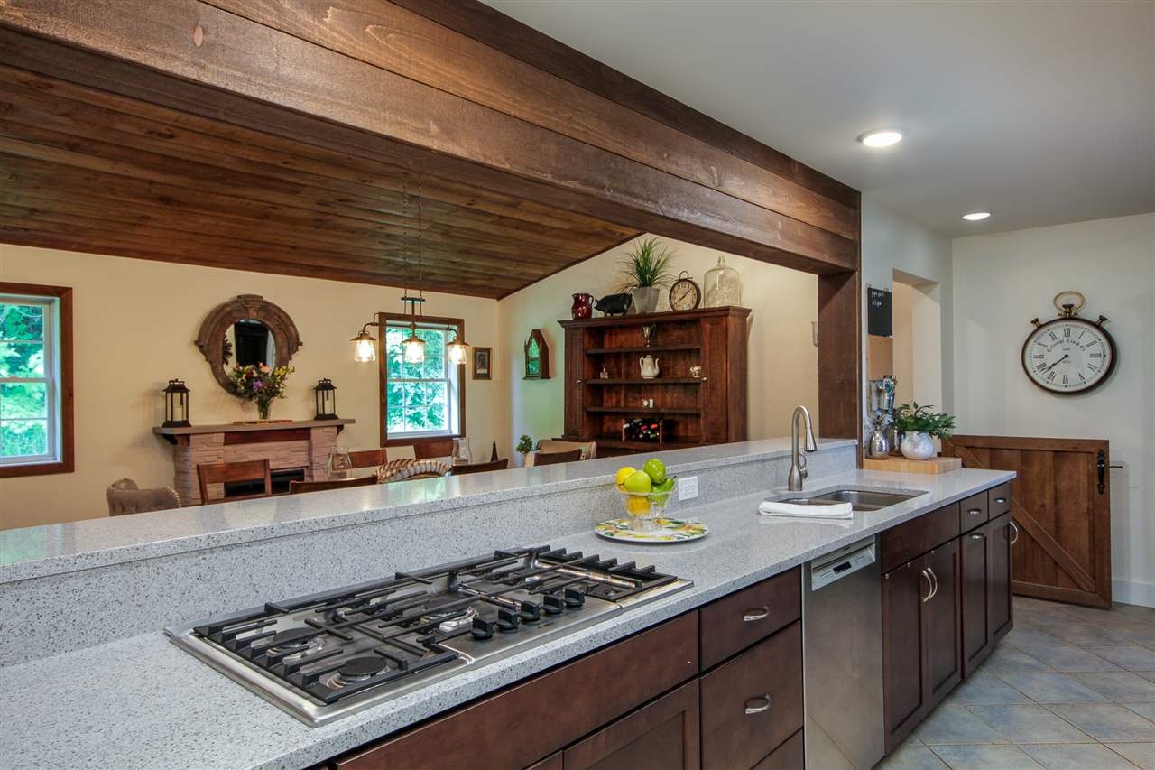 675 Galvin Hill Road Colchester, VT 05468 - Photo 8 of 40 Gallery Image 8
