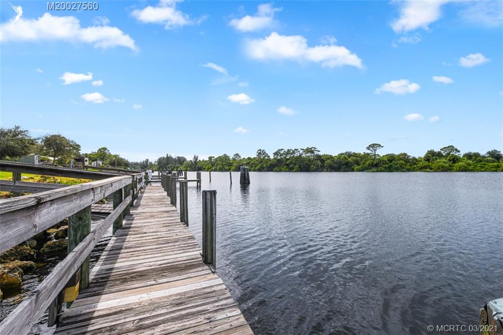 2181 Southwest Oasis Terrace Stuart, FL 34997 - Photo 18 of 21 Gallery Image 18