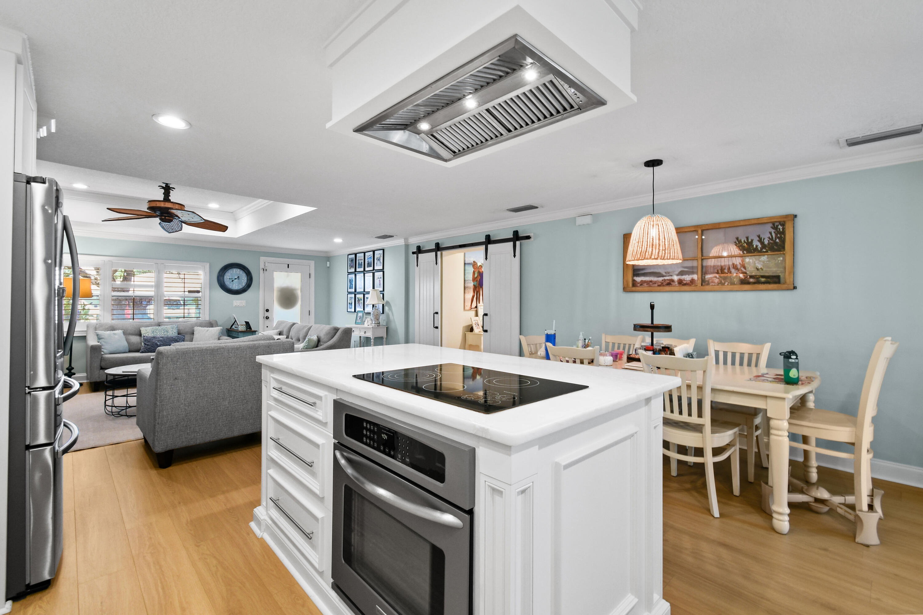 106 Windsor Road East Jupiter, FL 33469 - Photo 16 of 44 Kitchen