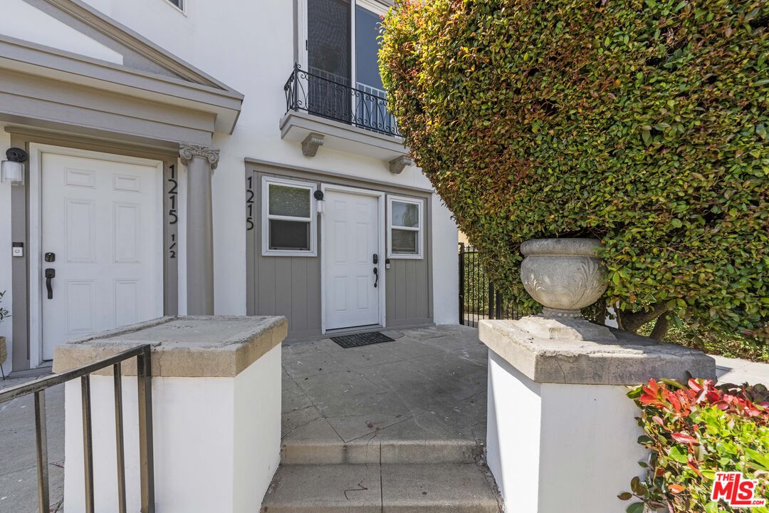 1215 5th Avenue Los Angeles, CA 90019 - Photo 3 of 22