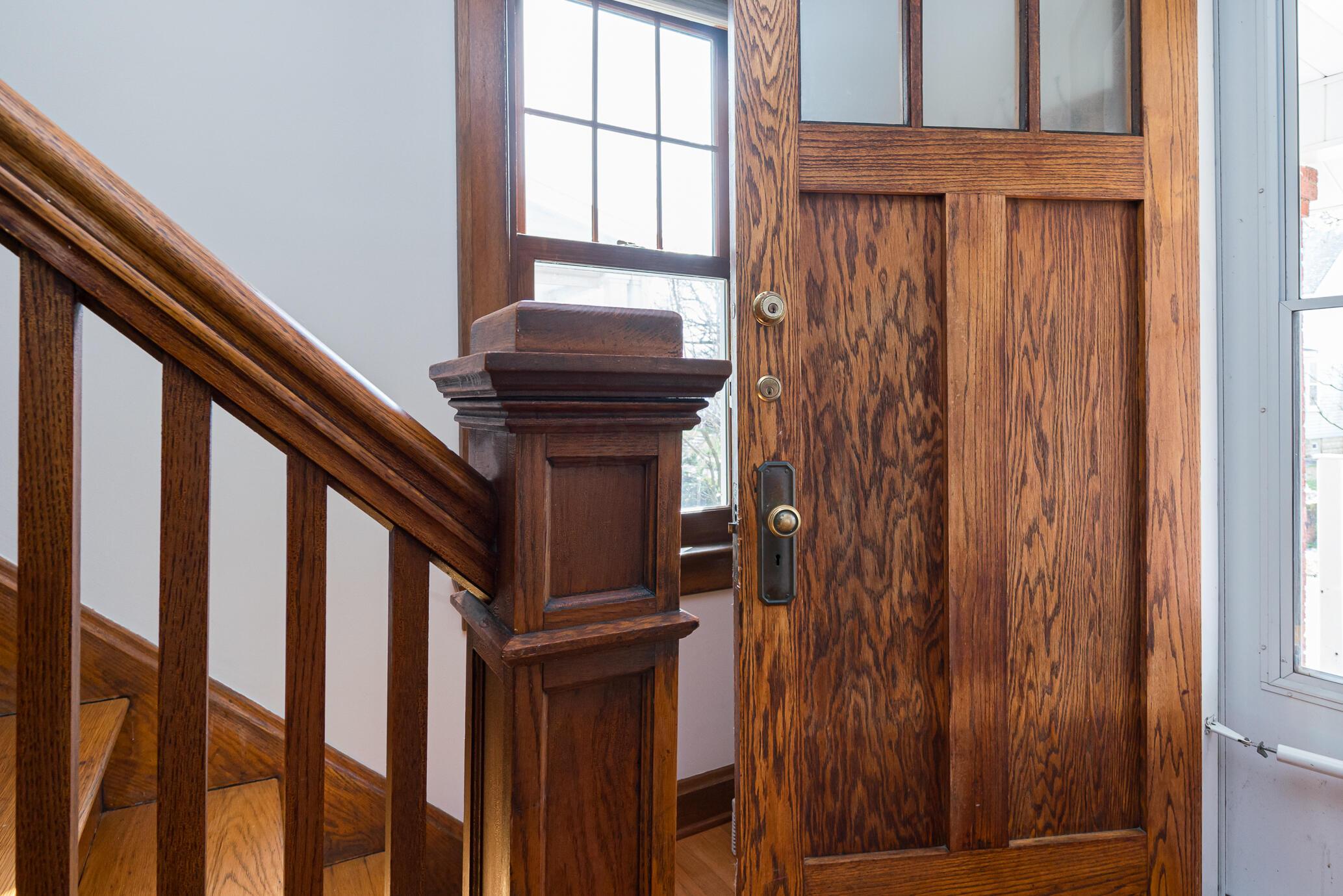 214 East Pacemont Road Columbus, OH 43202 - Photo 18 of 38 Beautiful natural woodwork
