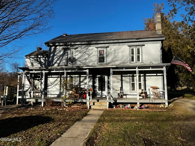 $1,225 | 372 Highway 43, Unit 1E, Stephentown, NY 12168