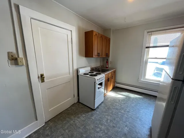 $1,225 | 372 Highway 43, Unit 1E, Stephentown, NY 12168