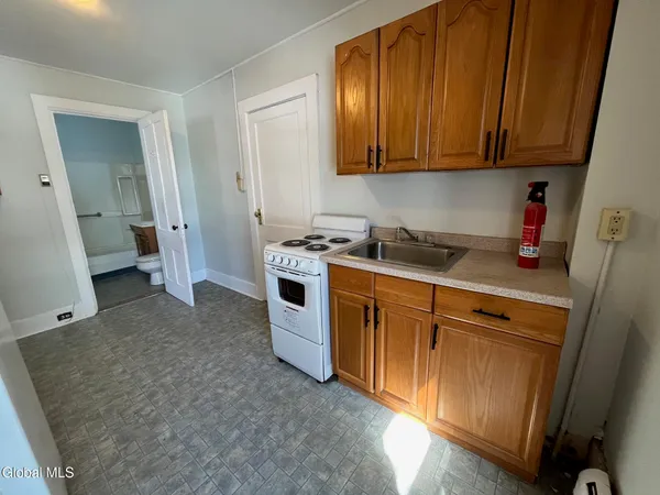 $1,250 | 372 Highway 43, Unit 1E, Stephentown, NY 12168