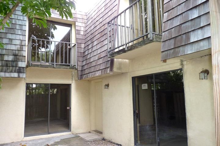 111 Woodland Road Palm Springs, FL 33461 - Photo 1 of 24 FRONT