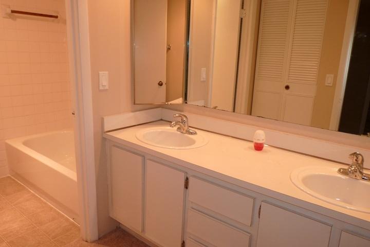 111 Woodland Road Palm Springs, FL 33461 - Photo 17 of 24 BATHROOM 2