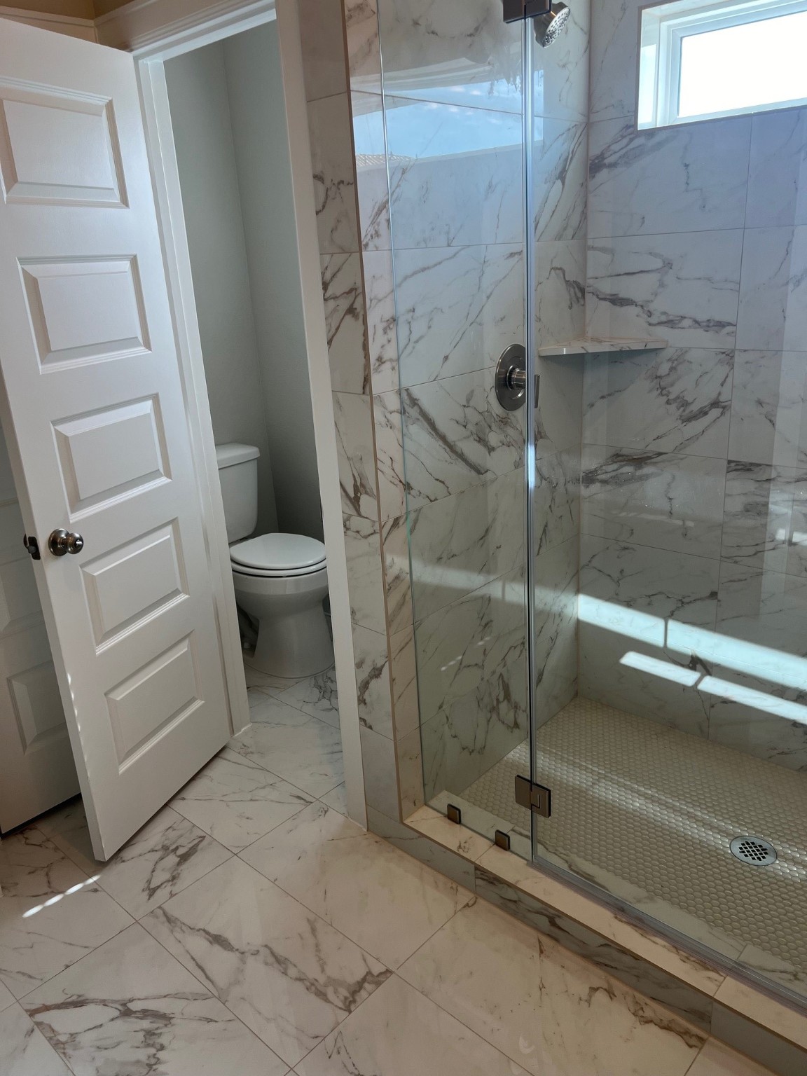 3316 Vine Ter Trace Houston, TX 77047 - Photo 16 of 18 a bathroom with a shower and toilet
