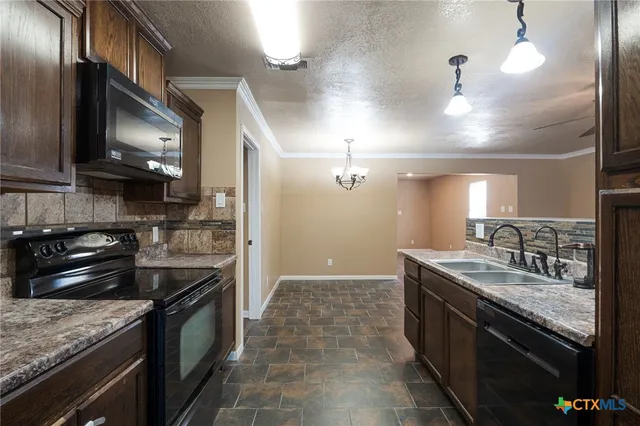 $1,450 | 1802 Sycamore Drive, Killeen, TX 76543
