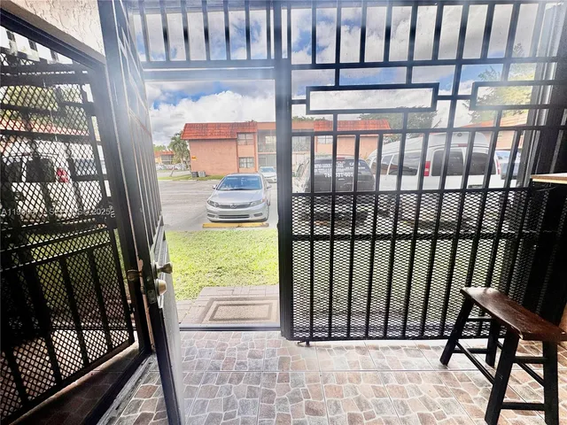 $280,000 | 6455 West 27th Avenue, Unit 4413, Hialeah, FL 33016