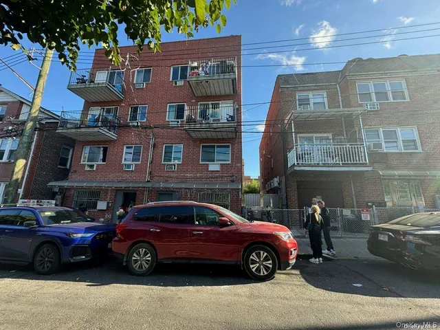 a car parked in front of a building