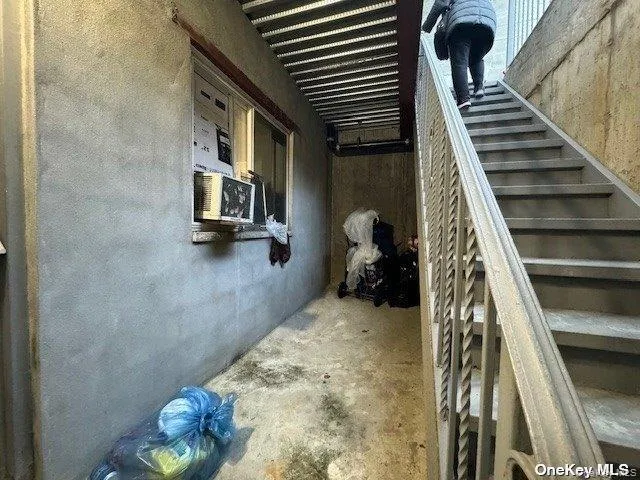 a view of entryway and hall