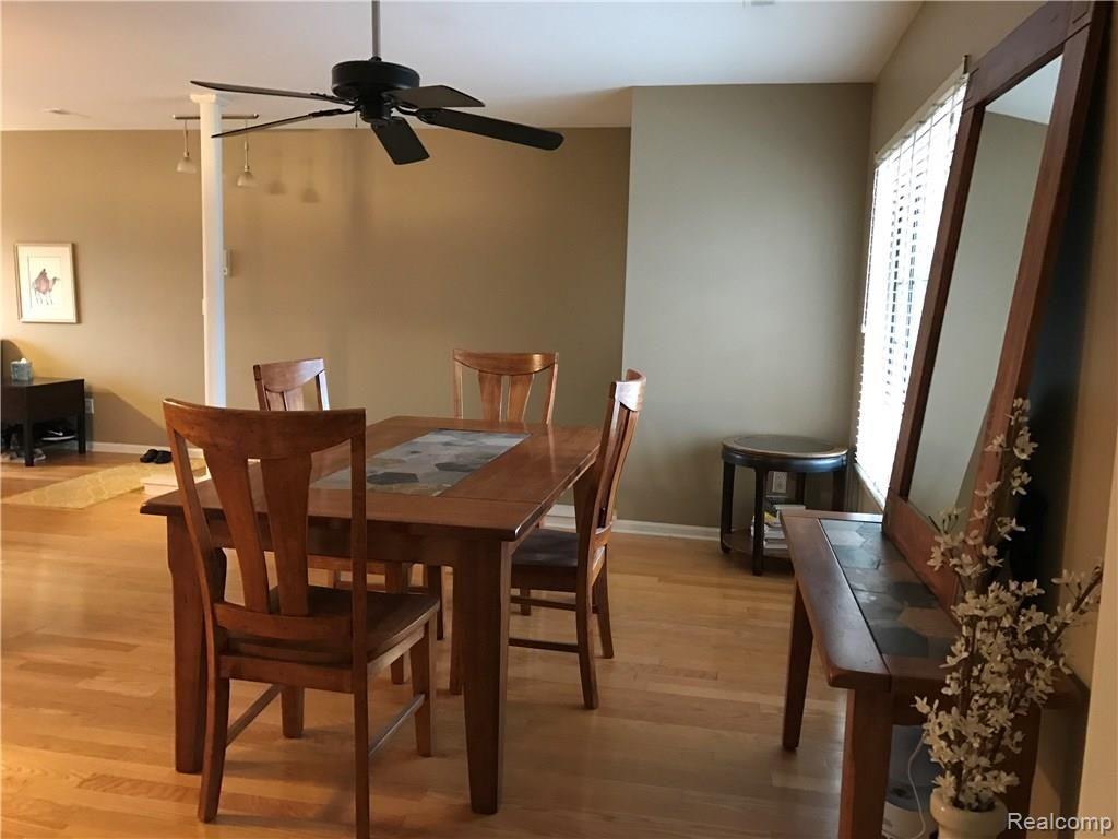 1556 Meadowside Drive Rochester Hills, MI 48307 - Photo 11 of 19