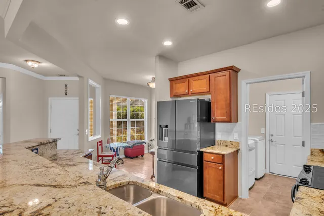 $425,000 | 10 Thomas Bee Drive, Bluffton, SC 29909