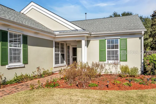 $425,000 | 10 Thomas Bee Drive, Bluffton, SC 29909
