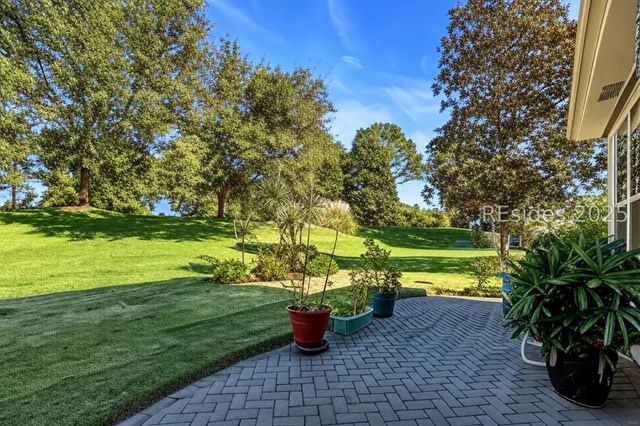 $425,000 | 10 Thomas Bee Drive, Bluffton, SC 29909