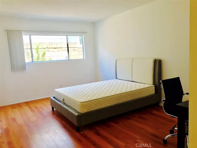 $3,950,000 | 2302 Oak Street, Santa Monica, CA 90405