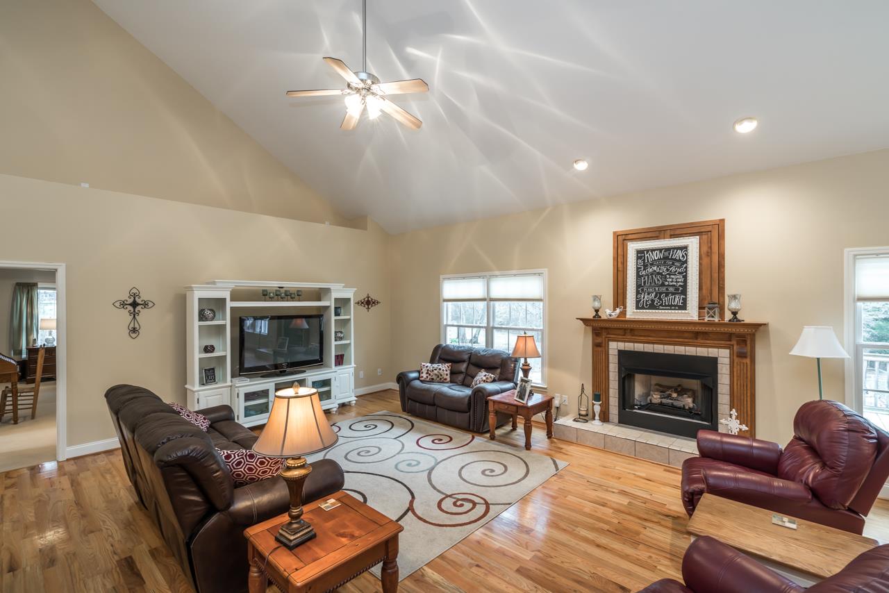 1044 Pearson Town Road Moore, SC 29369 - Photo 12 of 36 Gallery Image 12