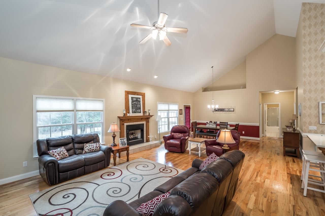 1044 Pearson Town Road Moore, SC 29369 - Photo 3 of 36 Gallery Image 3