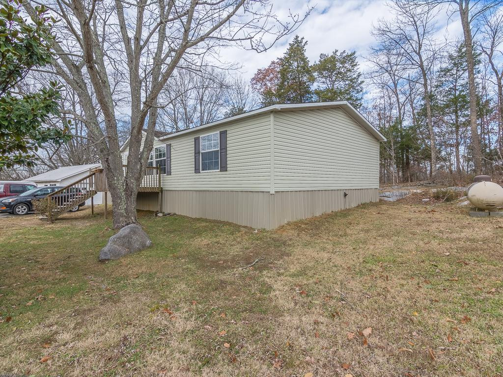 665 Flag Branch Road Greeneville, TN 37743 - Photo 3 of 32 Photo 3