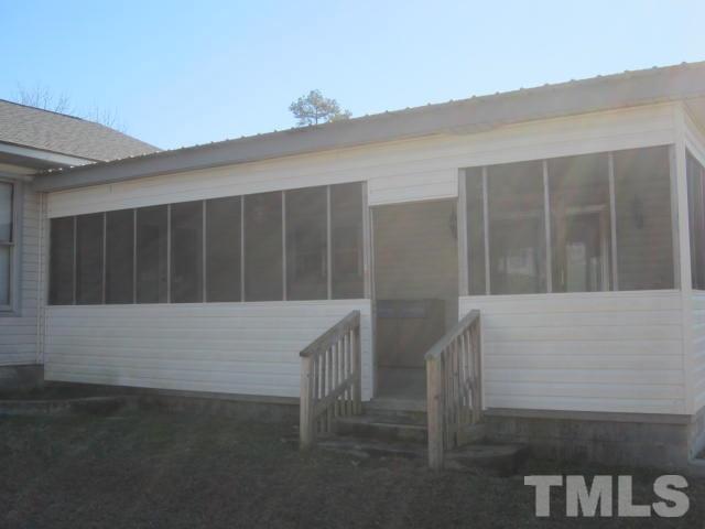1295 Kelly Road Henderson, NC 27537 - Photo 7 of 20 Gallery Image 7